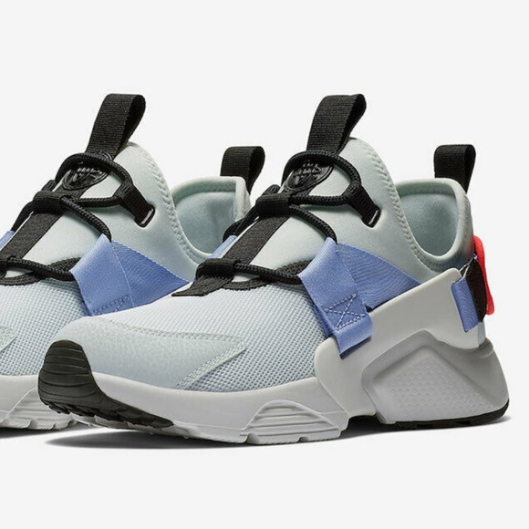 nike air huarache city low ghost aqua